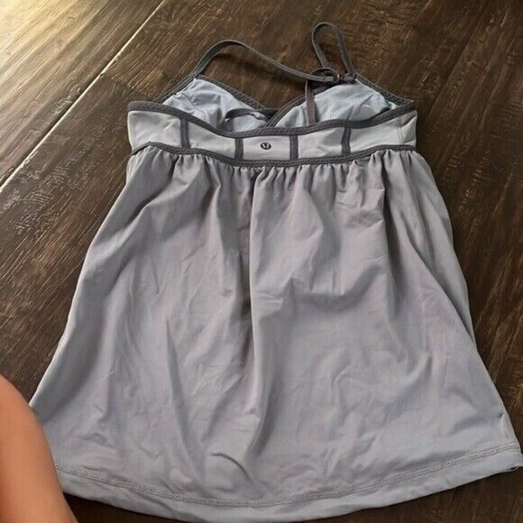 Lululemon Rehearsal Bra Tank Top Blurred Gray | Size 8 Strappy Cinch Hem - Picture 6 of 8